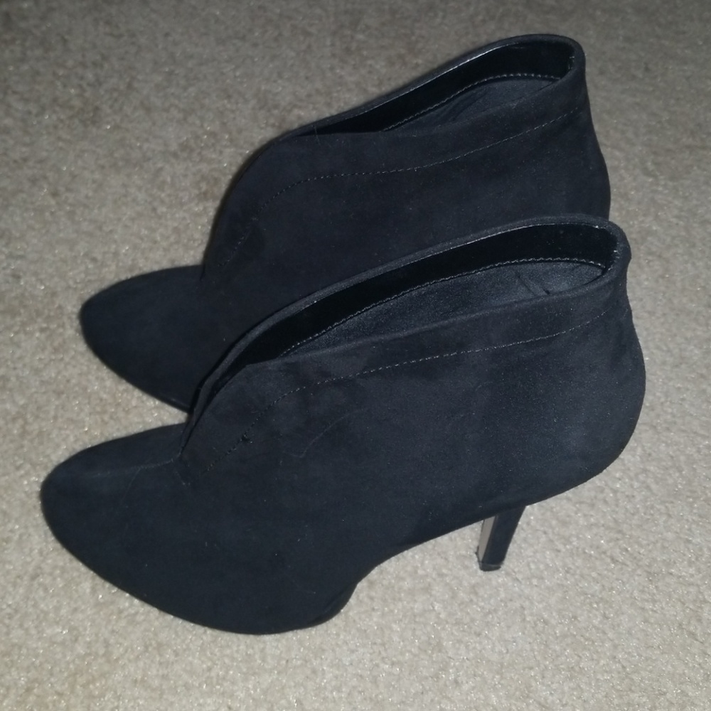 Women's Black Heel Bootie